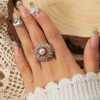 New Retro Small Flower CZ Rings Indian Jewelry Retro Cute Pearl Finger Ring Banquet Jewelry Female Gifts