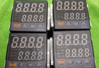 AUTONICS  TK4S-14CN Temperature Controller Current or SSR Drive Output, 100-240 VAC (สภาพใช้งาน 98%)