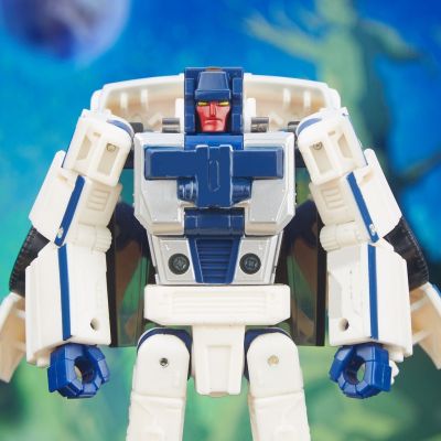 Hasbro Transformers Flying Tiger Member D Strike Legacy Deluxe Class Breakdown Toys Action Figure Toys For Boys Transformers