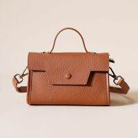 Yannius same style early autumn new casual crossbody bag design retro high-end light luxury portable shoulder