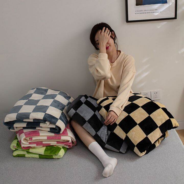 retro-checkerboard-flannel-blanket-sleeping-blanket-thick-winter-flannel-warm-soft-blankets-four-seasons-cover-blanket