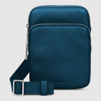 ECCO กระเป๋าสะพายพาดลำตัว Textureblock Flat Pouch Seaport