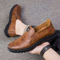 Men Slip-Ons &amp; Loafers รองเท้าหนังสุภาพบุรุษ Men Casual Shoes รองเท้าแฟชั่น ผู้ชาย ลำลองแบบสวม Leather Men Loafers Luxury Moccasins Comfy Breathable Slip on Boat Shoes Men