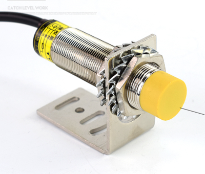 E4-D8PK-X m18 Analog Proximity Switch Displacement Sensor Switch Sensor Displacement Sensor output 4-20 ma