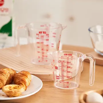 1PC Plastic Measuring Cup, Heat-Resistent Measuring Jug with Spout