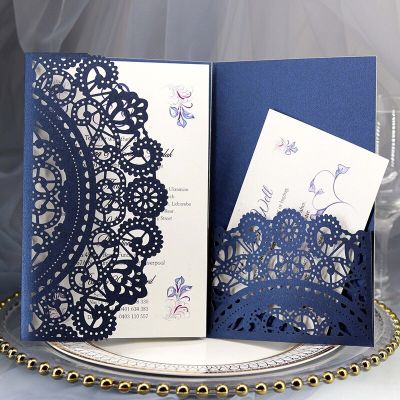 10pcs European Laser Cut Wedding Invitations Card Tri-Fold Lace Business Greeting Card Engagement Wedding Party Favor Decoration