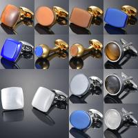 ？》：“： High Quality Crystal Square/Round Cufflinks For Mens Crown/ Cufflinks Top Brand Mens French Shirt Cufflinks Party Wedding Gift