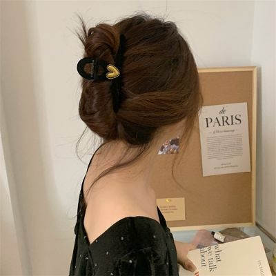 [COD] and winter new style old-fashioned love flocking high ponytail grab clip retro high-end sense of the back head plate hair wholesale women