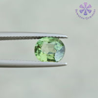 พลอยกรีนอะพาไทต์ 1.77 กะรัต (Natural Green Apatite) สีเขียว รูปร่างไข่ เล่นไฟวิบวับ พลอยดิบ พลอยเนื้ออ่อน ภายในเนื้อพลอยมีตำหนิ การันตีพลอยแท้ 100%