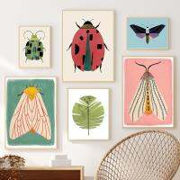 ✑ ผีเสื้อ Ladybird Tiger Moth Beetle Feather Wall กrt ภาพวาดผ้าใบ Nordic โปสเตอร์และพิมพ์ภาพผนังสำหรับตกแต่งห้องเด็ก