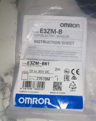 NEW  Omron E3ZM-B61 2M Retro-reflective Photoelectric Sensor 500 mm (เหลือจากงาน)