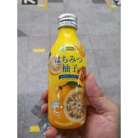 อาหารนำเข้า? Fresh fragrant drinks, fresh orange juice, imported from Japan DK Honey Moni Honey Yuzu with Yuzu Peels 180ml