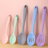 Long Handle Silicone Ladle Soup Spoon Colander Ramen Noodles Tablespoons Rice Salad Stirring Spoons Kitchen Small Teaspoons Cooking Utensils