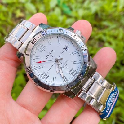 นาฬิกาข้อมือ Casio หน้าปัดขนาด 43mm. มีวันที่ สายเลทสีเงิน พร้อมกล่องฟรีนะคะ พร้อมส่ง มีของพร้อมส่ง