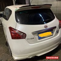 สำหรับ Nissan Tiida Hatchback Abs สปอยเลอร์ที่สวยหรูปีกลำต้นลิปบูตปกรถจัดแต่งทรงผม