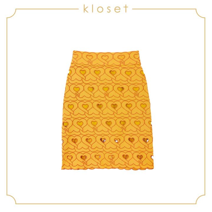 kloset-heart-midi-skirt-aw19-s004-เสื้อผ้าผู้หญิง-เสื้อผ้าแฟชั่น-กระโปรงแฟชั่น-กระโปรงผ้าปัก