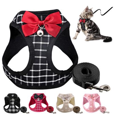 [HOT!] Nylon Cat Harness Adjustable Pet Harnesses Leash Set Breathable Bowknot Bell Cats Vest Kitten Puppy Outdoor Cat Accessories