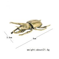 รูปปั้นแมลงทองเหลืองแข็ง Trypoxillus ขนาดเล็กชาสัตว์เลี้ยงสะสมงานฝีมือรูปด้วงตลกสำหรับตกแต่งบ้าน