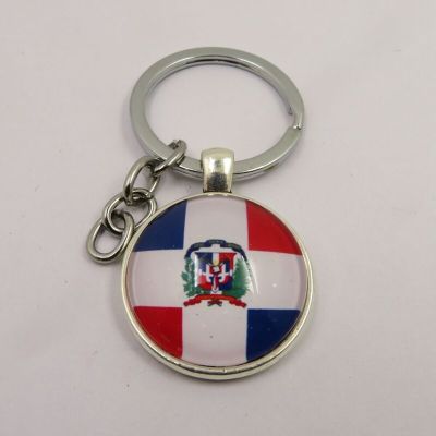 Fashion Dominican Keychain 25x25mm Galss Beads Dominican Flag Pendants DIY Women Men Jewelry Car Key Chain Ring Gifts Key Chains