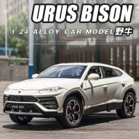 รถ SUV แบบหล่อ1/24หุ่นอัลลอยรถของเล่นสุดฮอตหรูสำหรับเด็กผู้ชายของขวัญปาร์ตี้คริสต์มาสรถโลหะจิ๋วสะสม