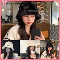 LUCKY HAIRACC ผ้ากำมะหยี่เทียม หมวกทรงถัง เกาหลีแบบเกาหลี สีทึบทึบ หมวกฤดูหนาวหมวก ของใหม่ หนาขึ้น หมวกชาวประมงหมวก สำหรับผู้หญิง