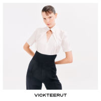 VICKTEERUT (ราคาปกติ 5,850-.) Short Sleeve Shirt Collar Blouse with Cut-Out Detailเสื้อแขนสั้น ปกเชิ้ต ดีเทลคัตเอาท์