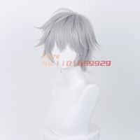 (วิกผมคอสเพลย์) คุณภาพสูง Kaworu Nagisa วิกผมคอสเพลย์สั้น32ซม. EVA Kaworu Nagisa วิกผมอนิเมะทนความร้อนได้สีเทาเงิน + ตาข่ายคลุมผมสำหรับใส่วิก