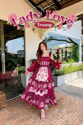 Lady Love Trump ชุดเดรสยาว เเต่งระบาย ชุดเดรสสีเเดง ชุดเดรสสีเเดงพิมพ์ลาย ชุดเดรสออกงาน ชุดกระโปรงบาน