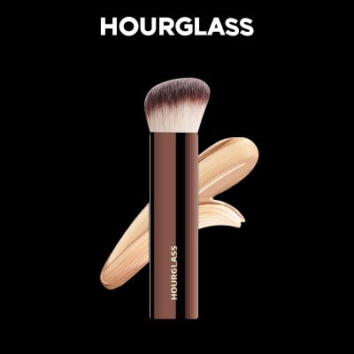 【YF】 Hourglass Makeup Brush- No.20 Vanish Seamless Finish Foundation Brush Soft Fiber Hair Fashion Design Single Face