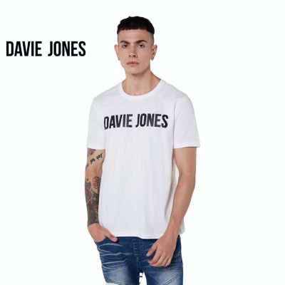 DSL001 เสื้อยืดผู้ชาย DAVIE JONES เสื้อยืดพิมพ์ลายโลโก้ สีขาว Logo Print T-Shirt in white LG0031WH เสื้อผู้ชายเท่ๆ เสื้อผู้ชายวัยรุ่น