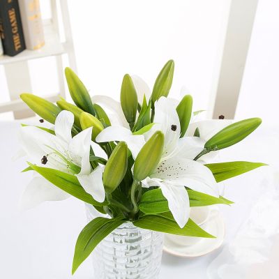 [AYIQ Flower Shop] 3หัวสัมผัสจริงประดิษฐ์ลิลลี่ดอกไม้งานแต่งงานเจ้าสาวผ้าไหมปลอมดอกไม้ช่อลิลลี่สีขาวพืชคริสต์มาส Home Decor พรรค