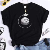 Astronaut Flying Around Space Tshirts Clothing Large Tshirts Leisure T Gildan Spot 100% Cotton