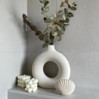 Simple Modern Vase Circle-shaped Vase Nordic Style Vase Dry Flower Arrangement Cream-colored Ceramic Vase