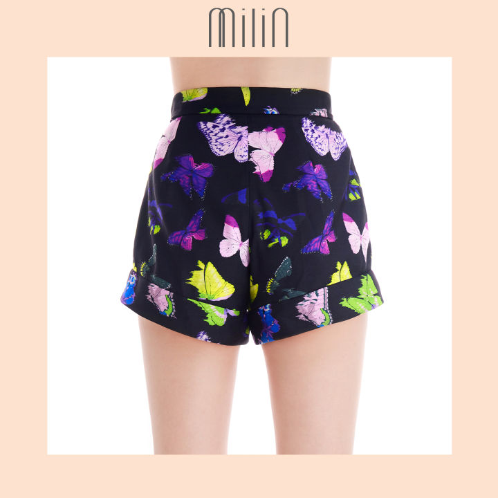 milin-butterfly-digital-print-shorts-กางเกงขาสั้นพิมพ์ลายผีเสื้อ-aponi-shorts-black-white