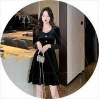 2023 new real shot 2022 early spring French square collar velvet dress high-end g sense slim fit and thin silk