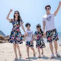 【CC】 Matching Outfits Beach Mother Daughter Floral Dad Son T-shirt   Shorts Couple Lovers Outfit Seaside