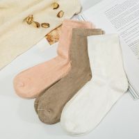 (CAES Premium)ถุงเท้าผ้าลินินผู้หญิง Solid Simple Brethable Deodorant White Socks Long Christmas Gift