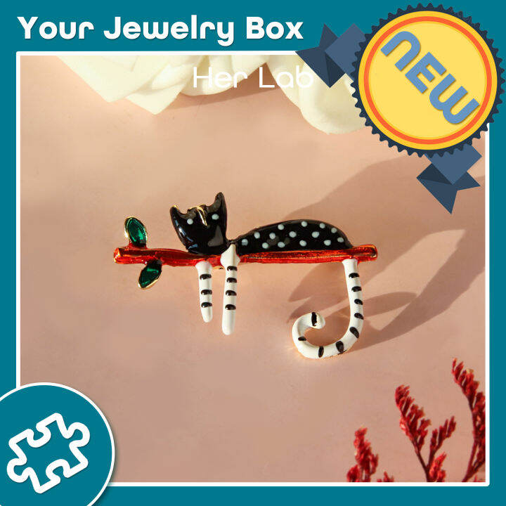 Her Lab Jewelry Bros Kucing Logam Campuran Indah Kelesuan Berbaring