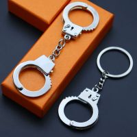 ♤▧ yueshilu010514 Fashion Imitation Handcuffs Keychain Alloy Pendant Chains Metal Keyring Clasp Car Holder