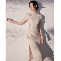 【Available】Beige Cheongsam จีนเย็บปักถักร้อย Vintage ผู้หญิงฤดูร้อนชุดราตรีหญิงกลางชุดยาว Qipao