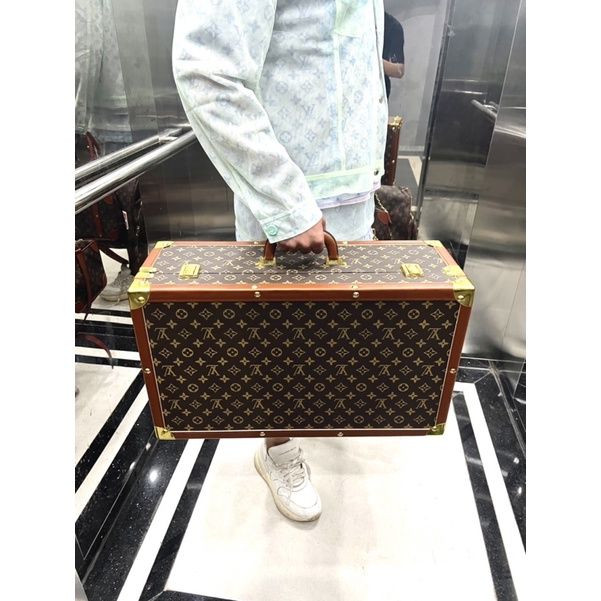 Louis Vuittons Sneaker Trunk Takes Box Fresh To New Heights  GQ Middle  East