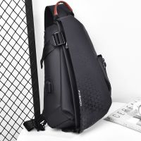 New Trendy Cool Solid Color Mens Chest Bag Wholesale Sports Ftion Fashion Shoulder Bag Leisure Commuter Crossbody Sling Bag