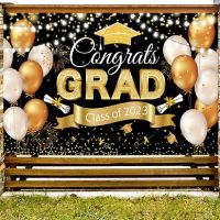 ของตกแต่งจบการศึกษา2023 Http S:www.etsy.com Listing7739981242021-graduation-party-backdrop-custom?Ref = Shop_home_feat_2 Http S:www.amazon.com DpB08XY5P82X จบการศึกษาของขวัญปาร์ตี้ฉากหลังจบการศึกษายินดีด้วยการตกแต่งป้ายจบการศึกษา