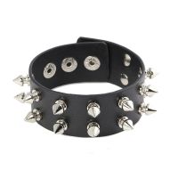 สร้อยข้อมือสไตล์โกธิคพังก์สำหรับผู้หญิงผู้ชาย,สายรัดข้อมือ Studded โลหะมีเดือยตอกหมุดหนัง