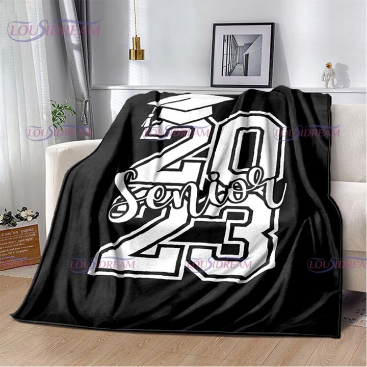 in-stock-lightweight-flannel-blanket-for-students-personalized-kado-wisuda-graduation-blanket-can-send-pictures-for-customization