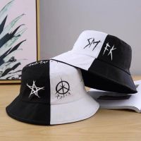 [Ready stock Fisherman Hat] Korean version ulzzang bucket hat tide Black and white graffiti beach hat man hip-hop summer hat for women 【JULY]