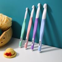 【YF】 2022 New  ABS Crochet Hooks Set Ergonomic Grip Soft TPR Needles Yarns and Wools So Weave 4 Sizes 8-15MM Sewing Tool Gift