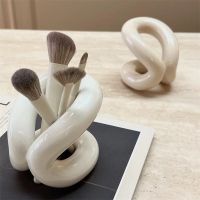 Personalized ceramic ornaments creative life toothbrush holder storage rack couples toothbrush makeup pen decorative stor