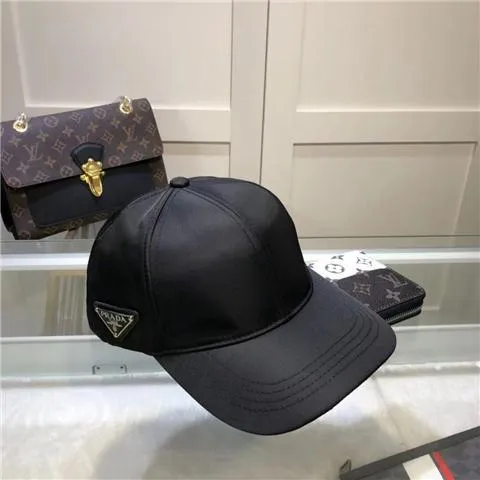 PRADA Hat 2023 New Men and Women with The Same Paragraph Baseball Cap Sun  Hat SZ070 ANJULEYE339 | Lazada PH