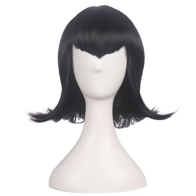 [Cos imitation] ฮาโลวีนผู้หญิงแม่มด Mavis คอสเพลย์วิกผมปาร์ตี้ Mavis บทบาทเล่นสไตล์สีดำวิกผมสั้นเครื่องแต่งกายพร้อมหมวกผมฟรี